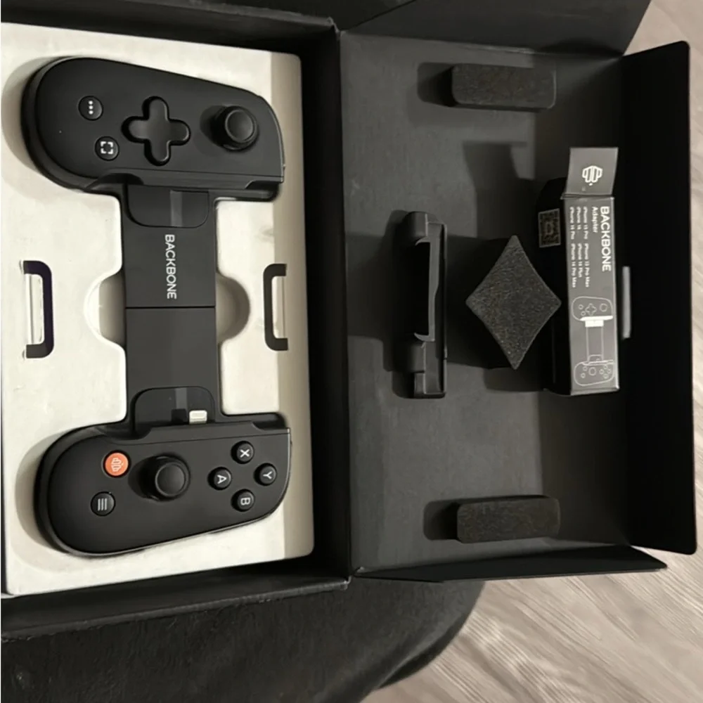Black Dual-Grip Adapter with Protective Case